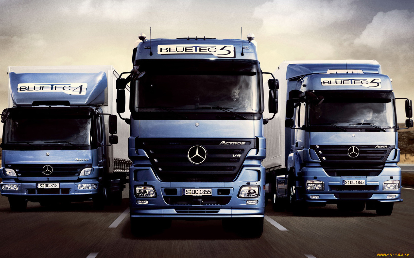 , mercedes, trucks